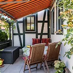 Dachwohnung Im Landhausstil Meiningen