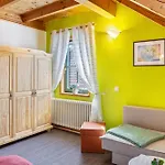 דירה Dachwohnung Im Landhausstil *