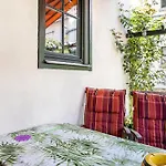 Apartment Dachwohnung Im Landhausstil *