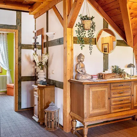 Dachwohnung Im Landhausstil Appartement *