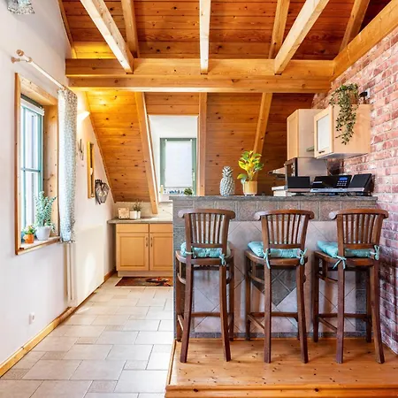 Dachwohnung Im Landhausstil *