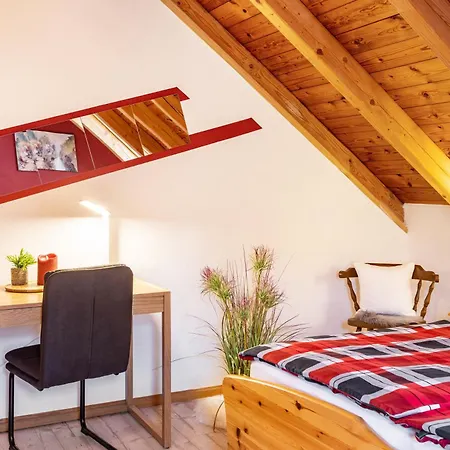 Appartement Dachwohnung Im Landhausstil Meiningen