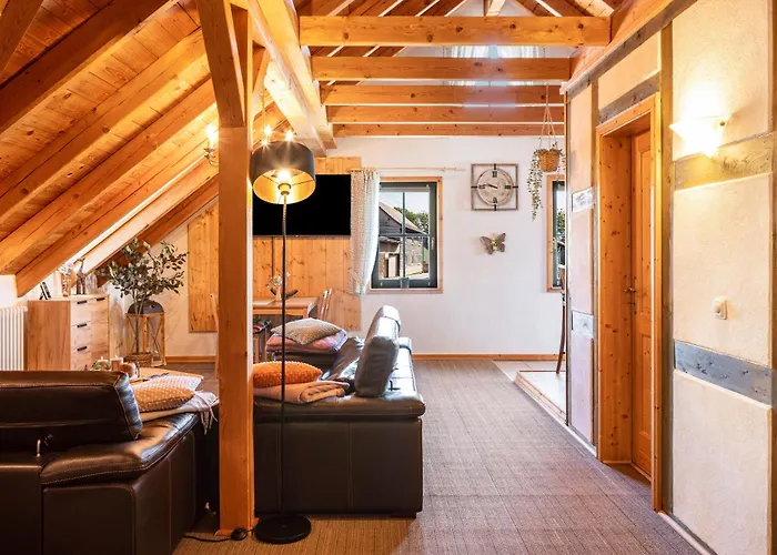 Dachwohnung Im Landhausstil *