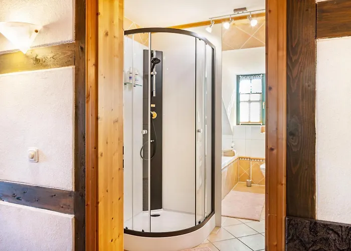 Dachwohnung Im Landhausstil * Meiningen