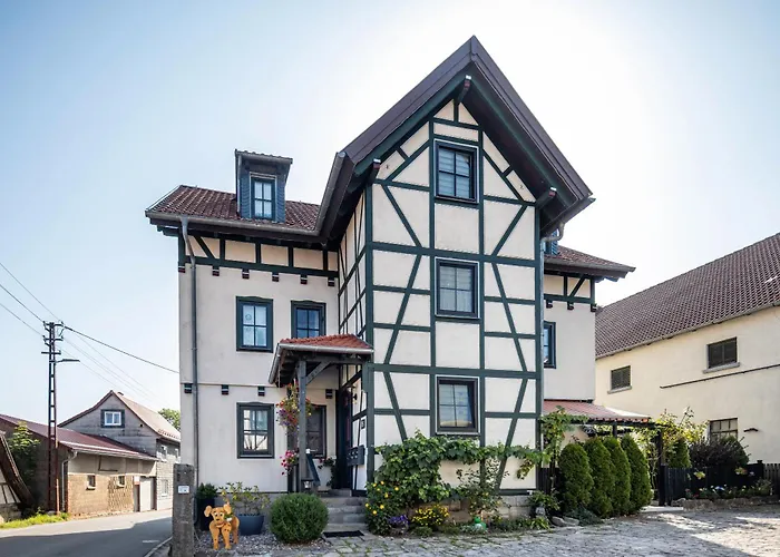 Apartment Dachwohnung Im Landhausstil *