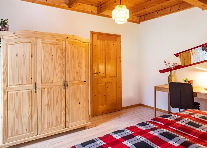 Dachwohnung Im Landhausstil * Meiningen